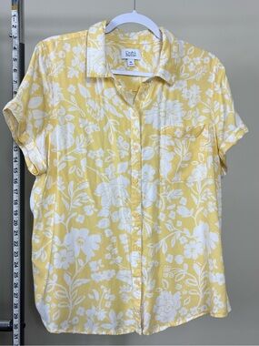 croft & barrow Yellow and White Floral Button-Front Short Sleeve Shirt